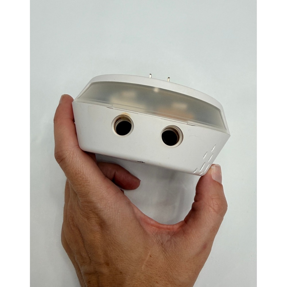 Pura Smart Home Fragrance Diffuser Version 3 White Model US66B0003UT Plug-In - Picture 3 of 3
